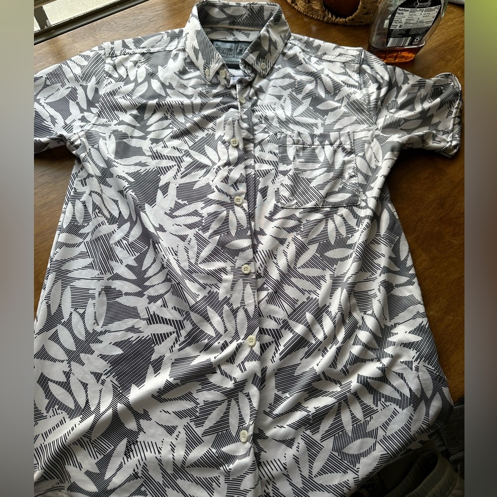 Button up - Picture 2 of 3